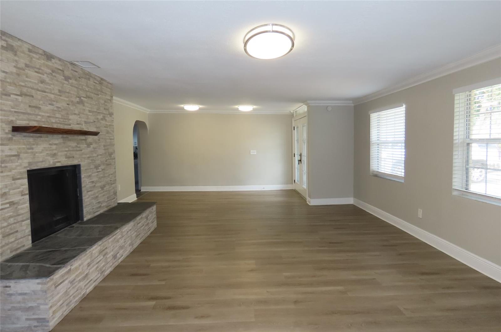 1503 GARDEN AVENUE, Tarpon Springs, FL 34689