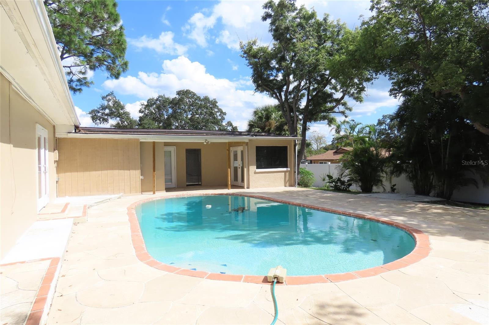 1503 GARDEN AVENUE, Tarpon Springs, FL 34689