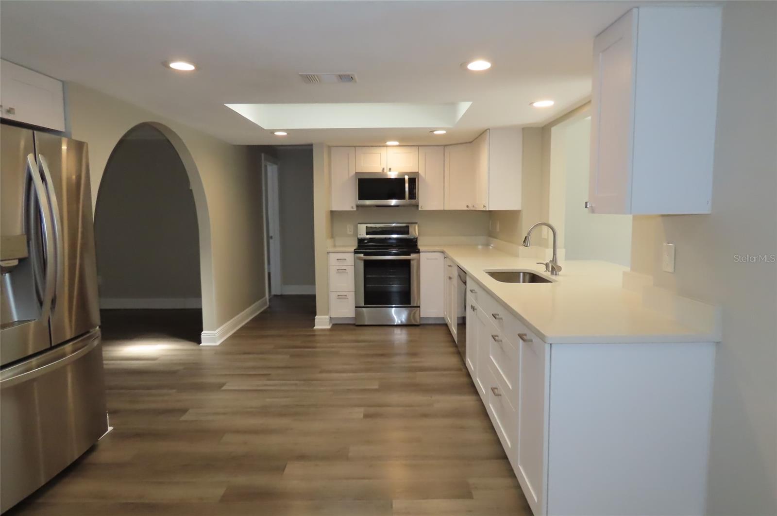 1503 GARDEN AVENUE, Tarpon Springs, FL 34689