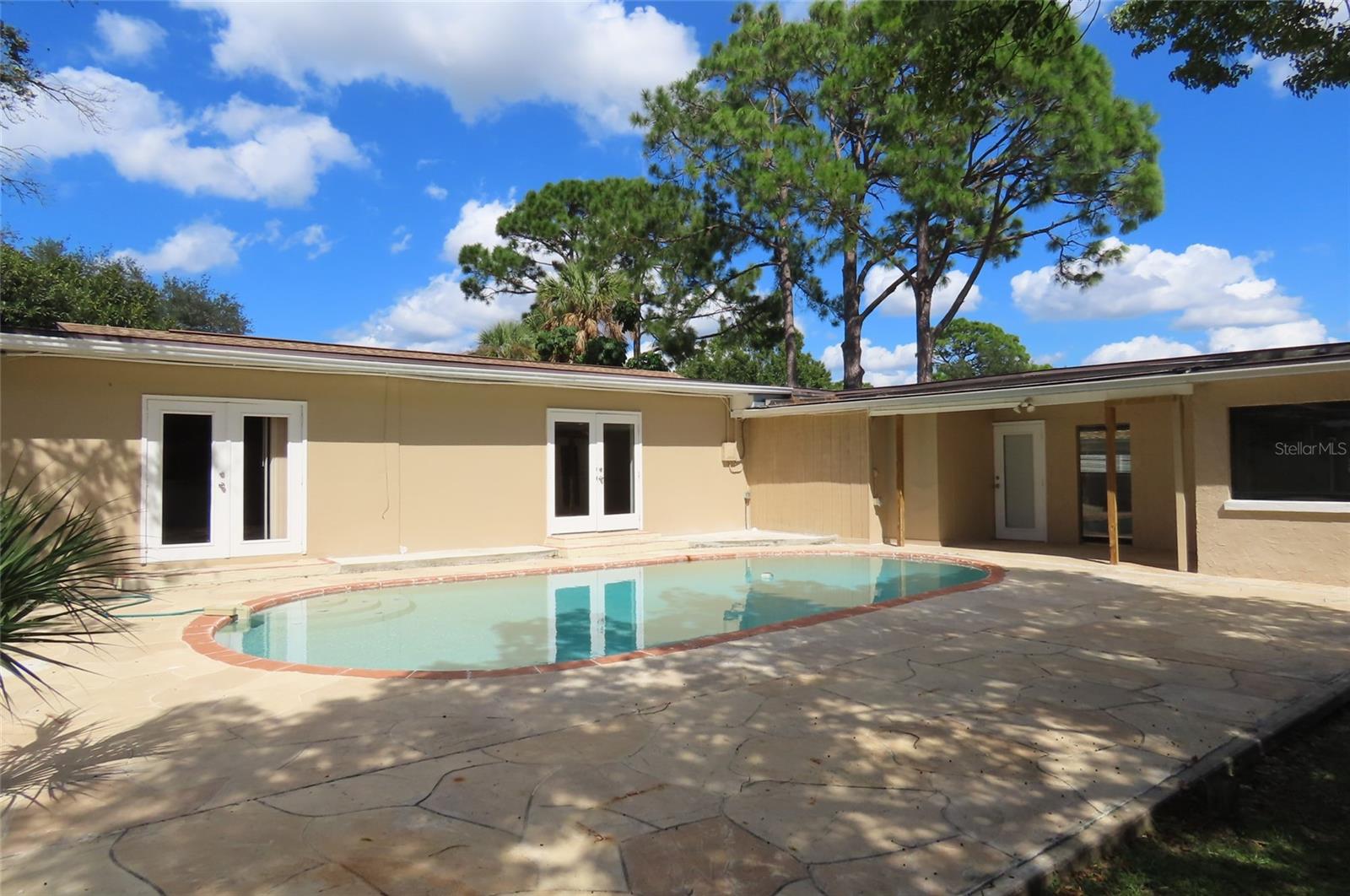 1503 GARDEN AVENUE, Tarpon Springs, FL 34689
