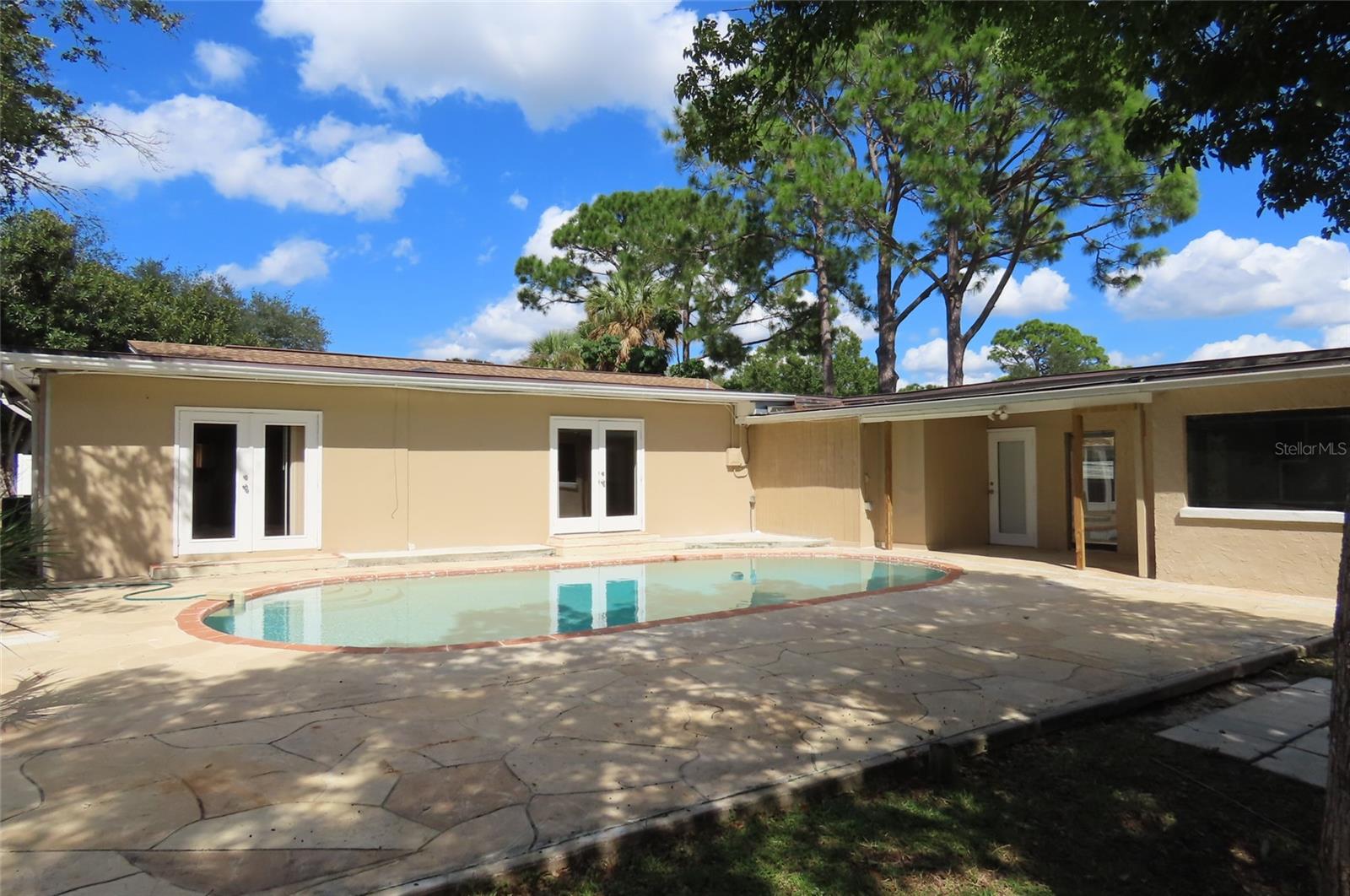 1503 GARDEN AVENUE, Tarpon Springs, FL 34689