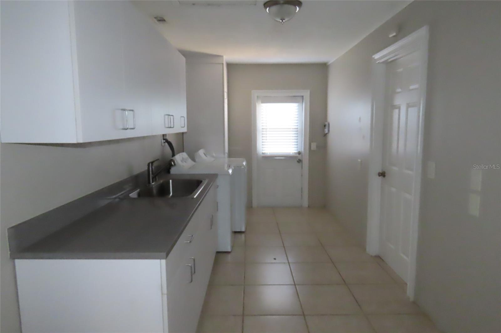 1503 GARDEN AVENUE, Tarpon Springs, FL 34689