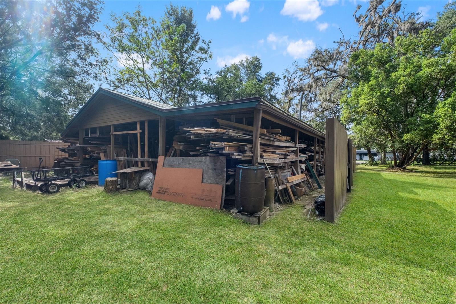 418 WASHINGTON AVENUE, Brooksville, FL 34604