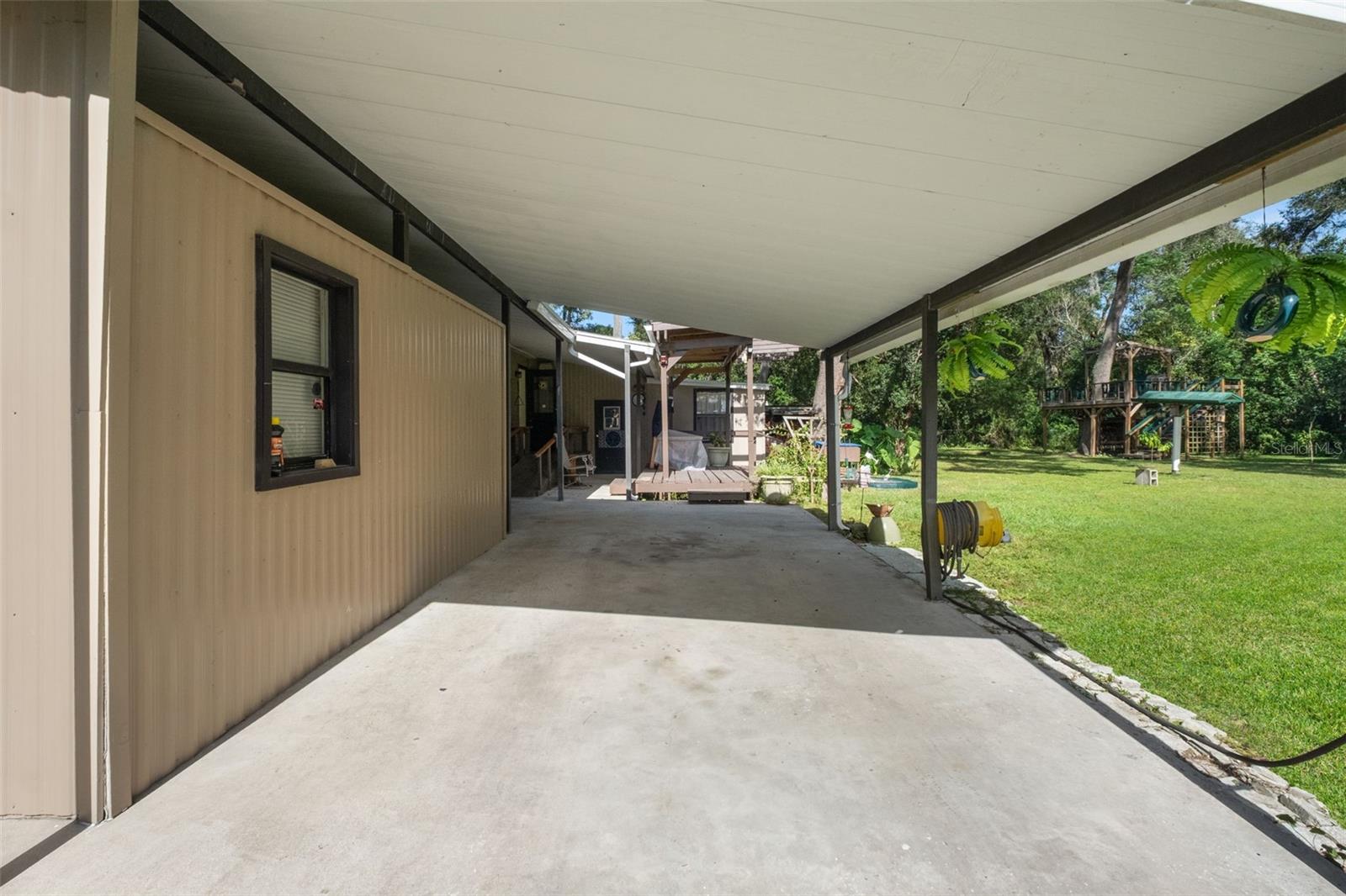 418 WASHINGTON AVENUE, Brooksville, FL 34604