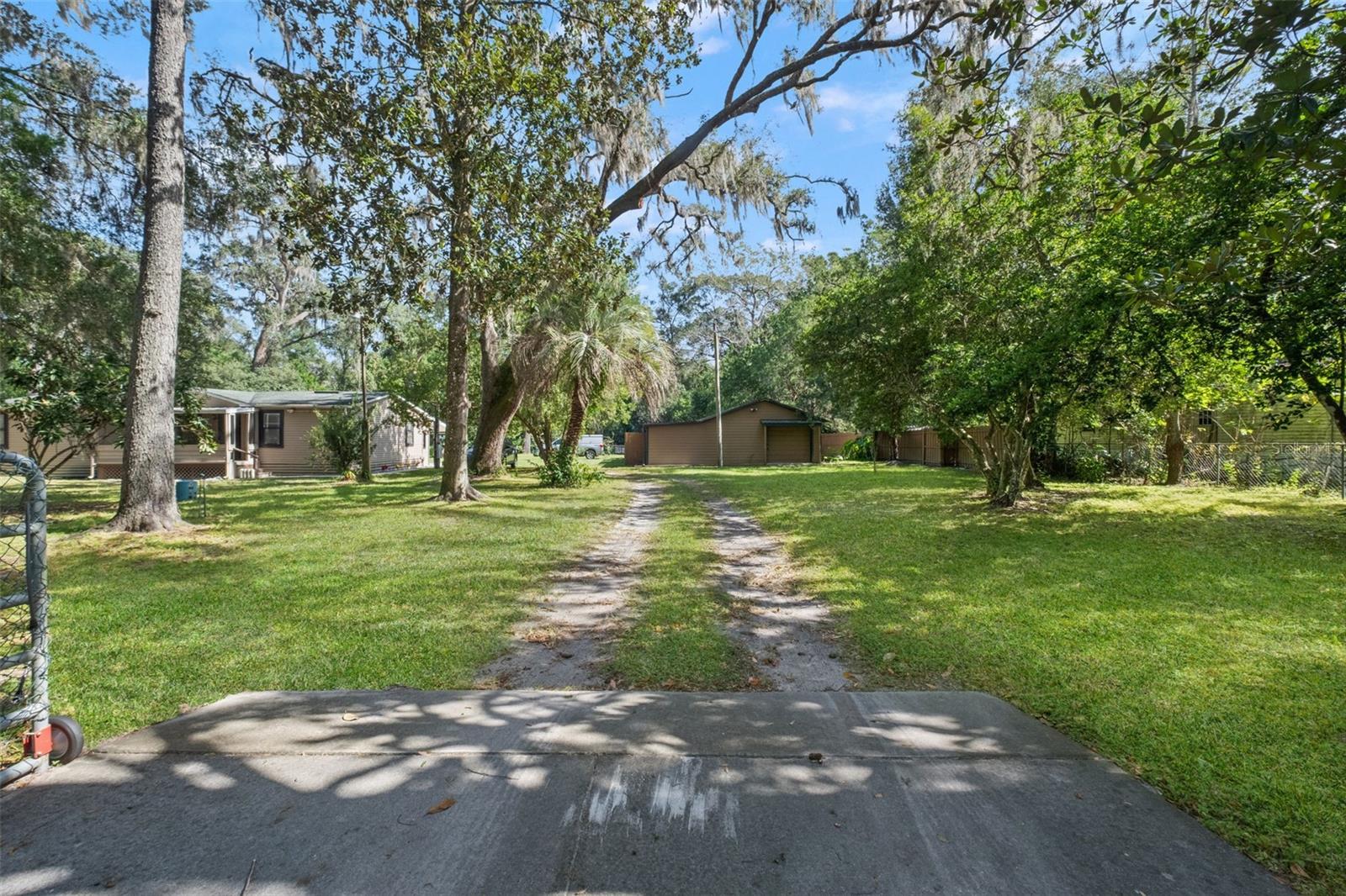 418 WASHINGTON AVENUE, Brooksville, FL 34604
