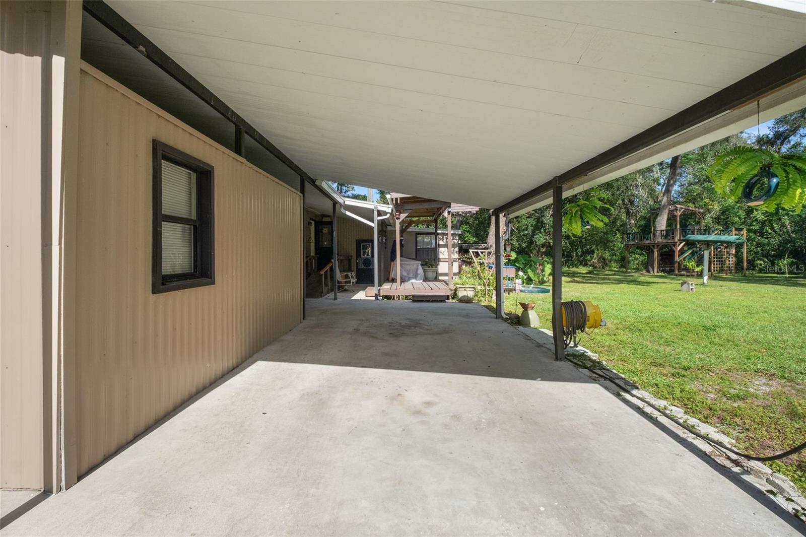 418 WASHINGTON AVENUE, Brooksville, FL 34604