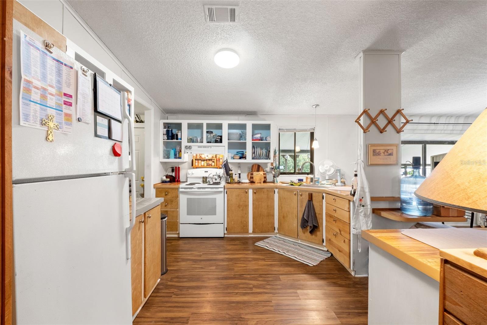 418 WASHINGTON AVENUE, Brooksville, FL 34604