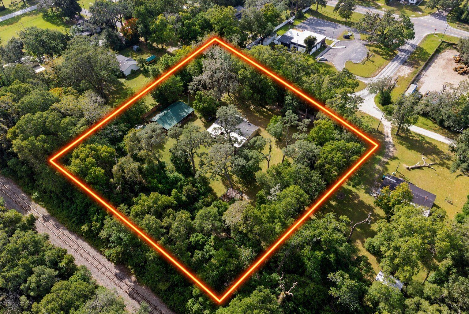 418 WASHINGTON AVENUE, Brooksville, FL 34604