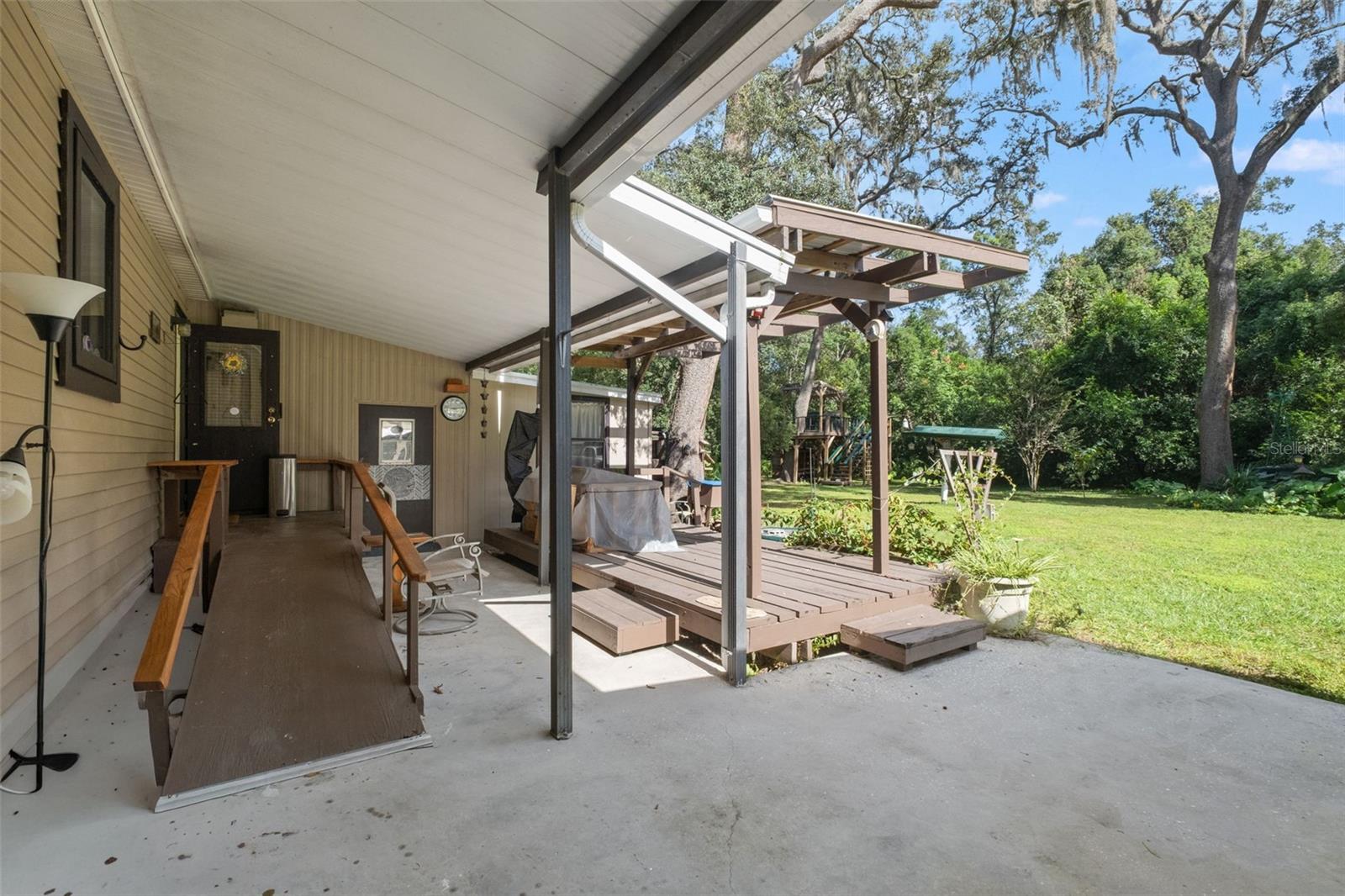 418 WASHINGTON AVENUE, Brooksville, FL 34604