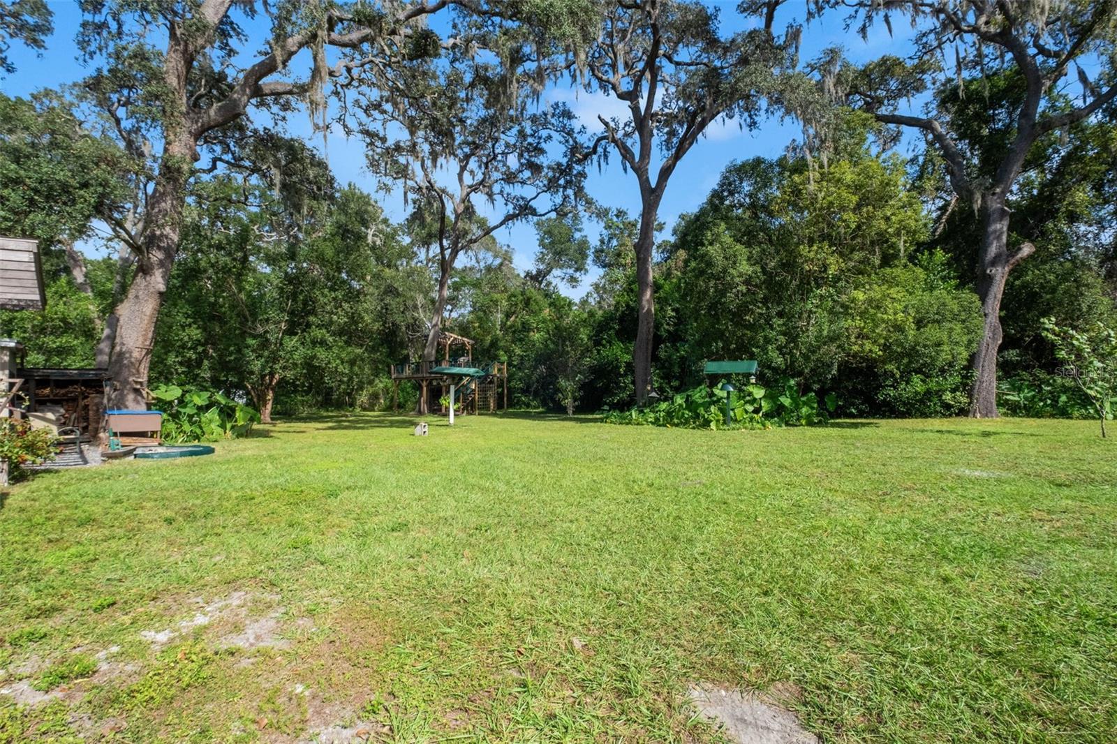 418 WASHINGTON AVENUE, Brooksville, FL 34604