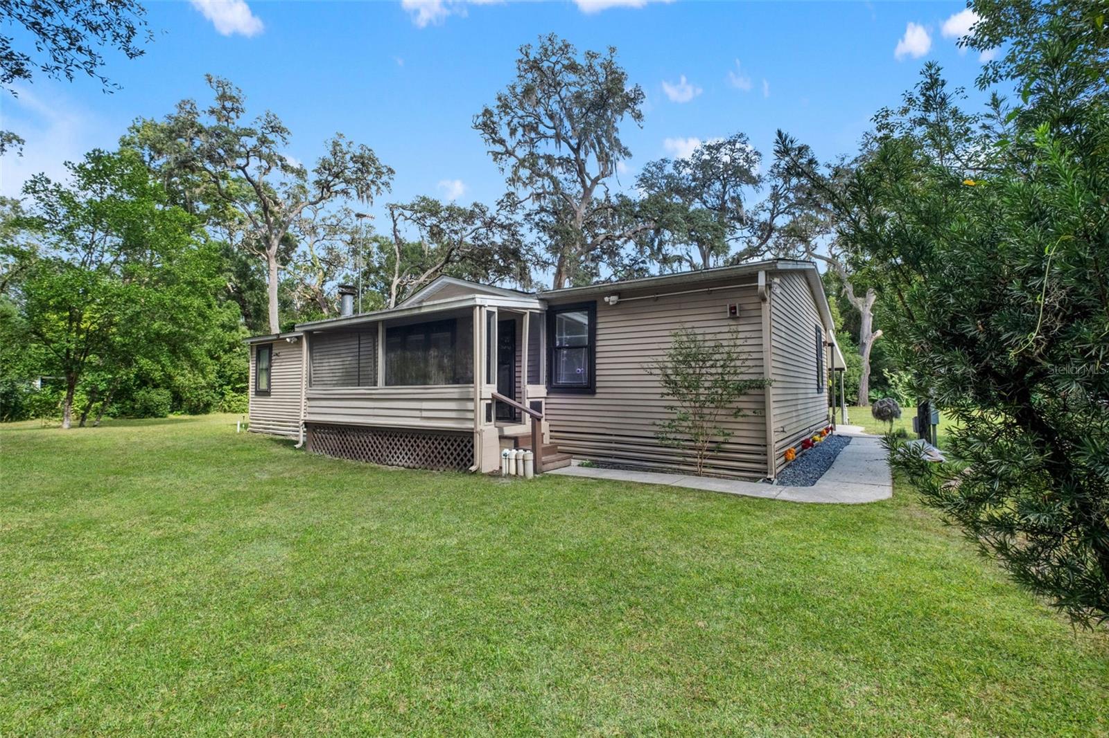 418 WASHINGTON AVENUE, Brooksville, FL 34604