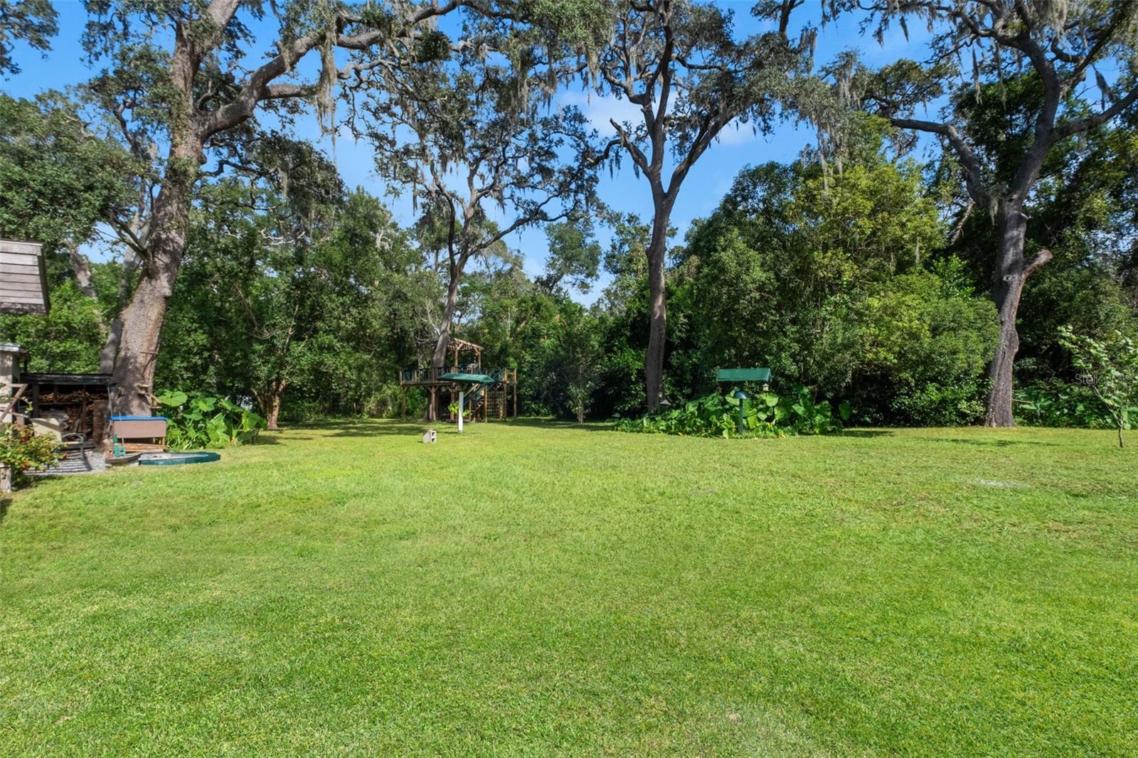 418 WASHINGTON AVENUE, Brooksville, FL 34604