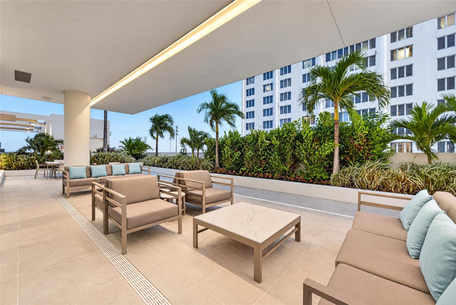 7th Floor Aire Deck