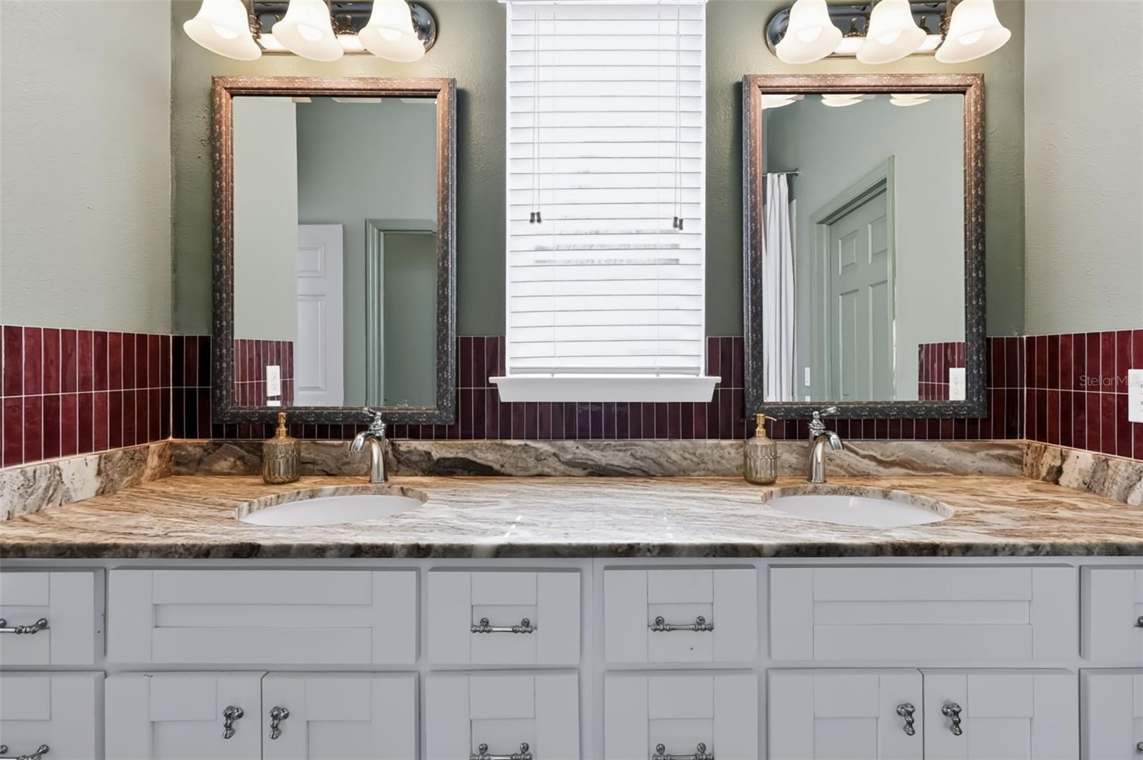 313 ROXBURY CROSSING COURT, Valrico, FL 33594