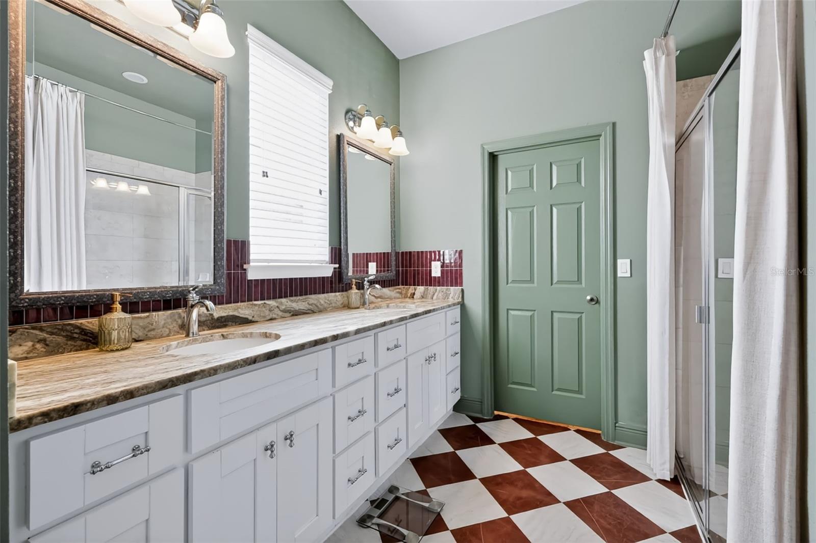 313 ROXBURY CROSSING COURT, Valrico, FL 33594 313 ROXBURY CROSSING COURT, Valrico, FL 33594
