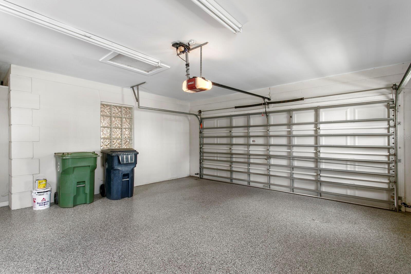 Garage.