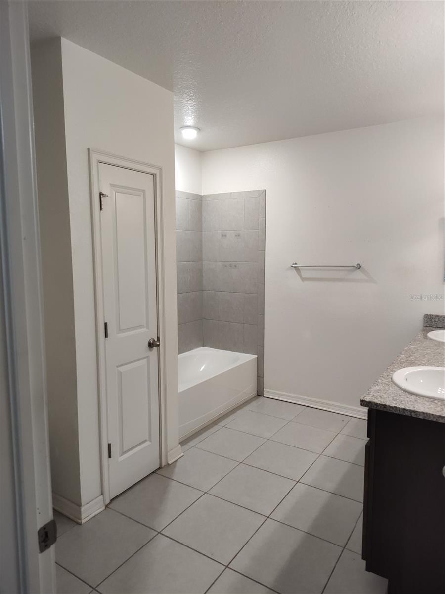1103 HILLHURST DRIVE, Wesley Chapel, FL 33543
