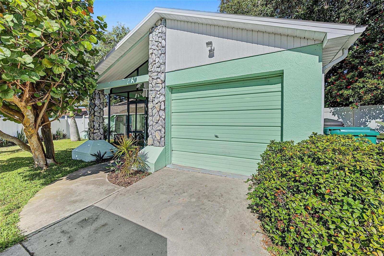 2437 FIELDCREST COURT, Holiday, FL 34691 2437 FIELDCREST COURT, Holiday, FL 34691