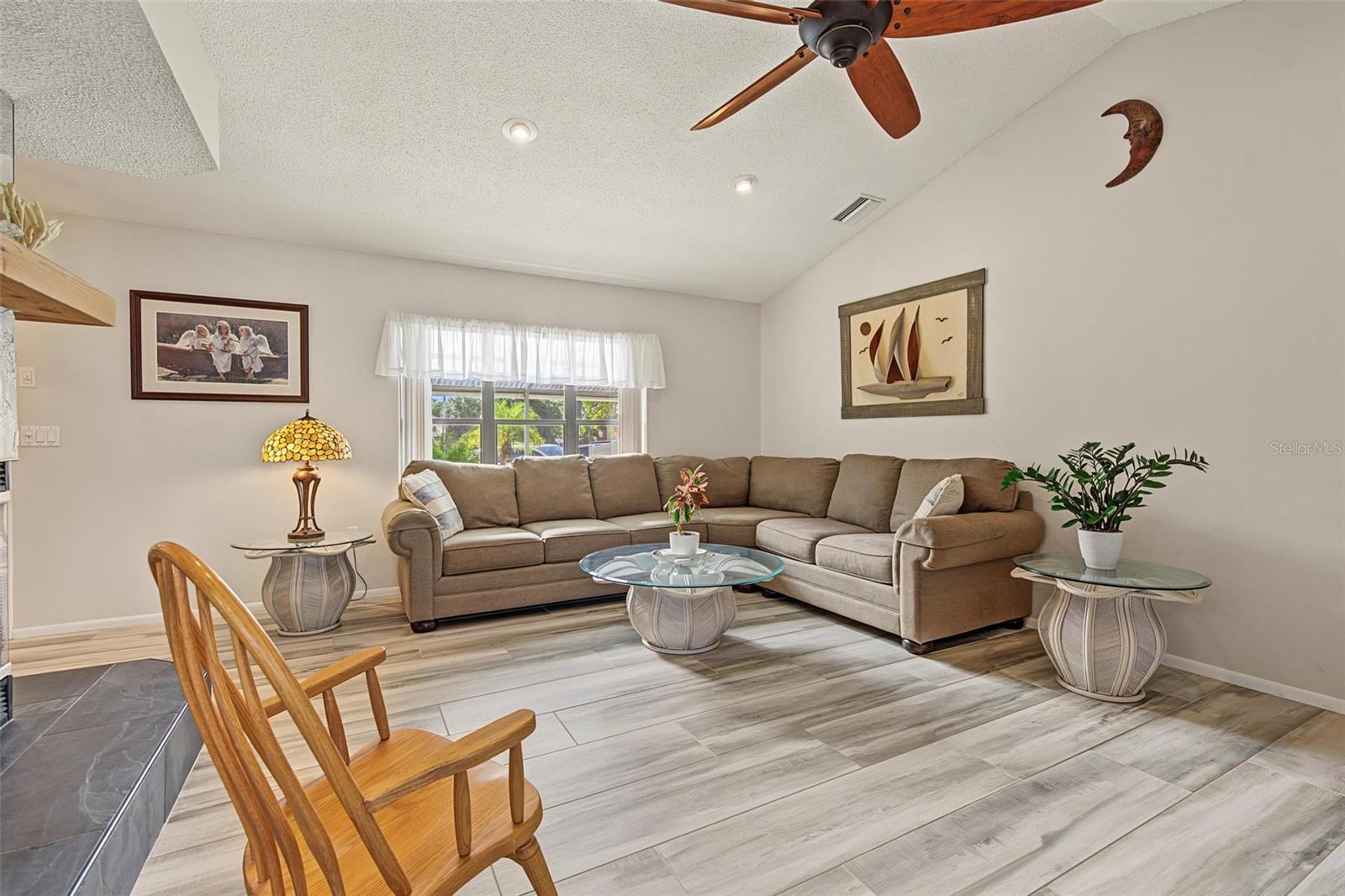 2437 FIELDCREST COURT, Holiday, FL 34691