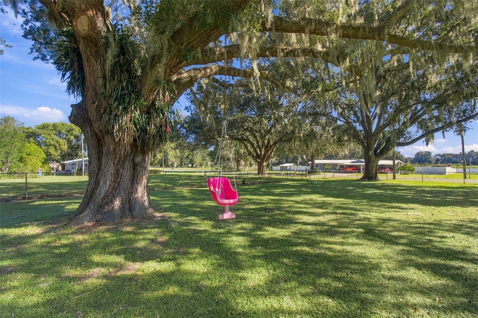 605 W DEES ROAD, Lakeland, FL 33809