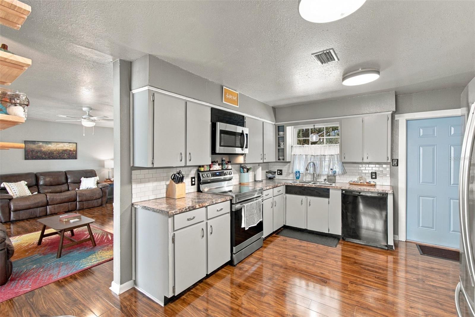 605 W DEES ROAD, Lakeland, FL 33809