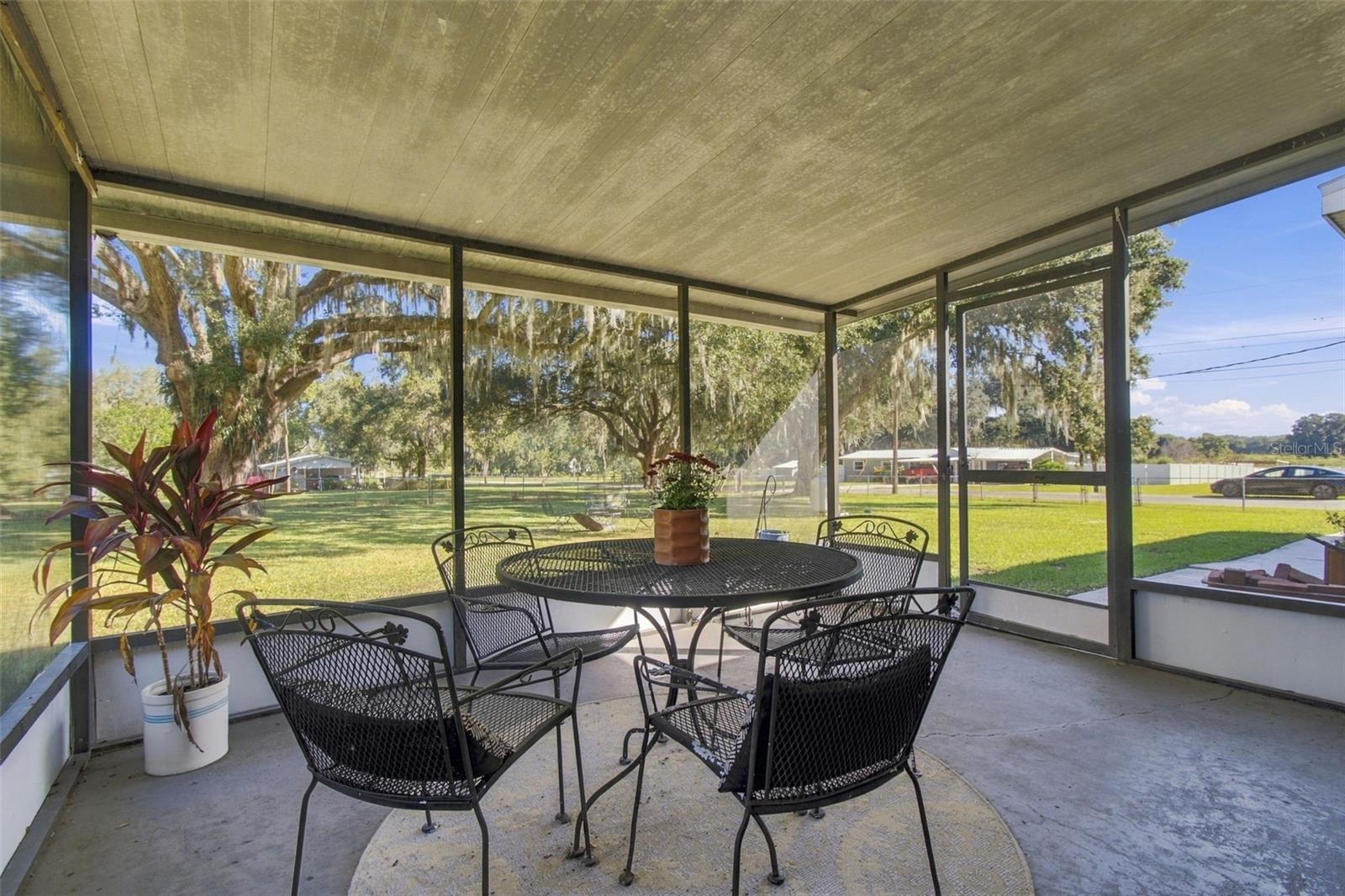 605 W DEES ROAD, Lakeland, FL 33809
