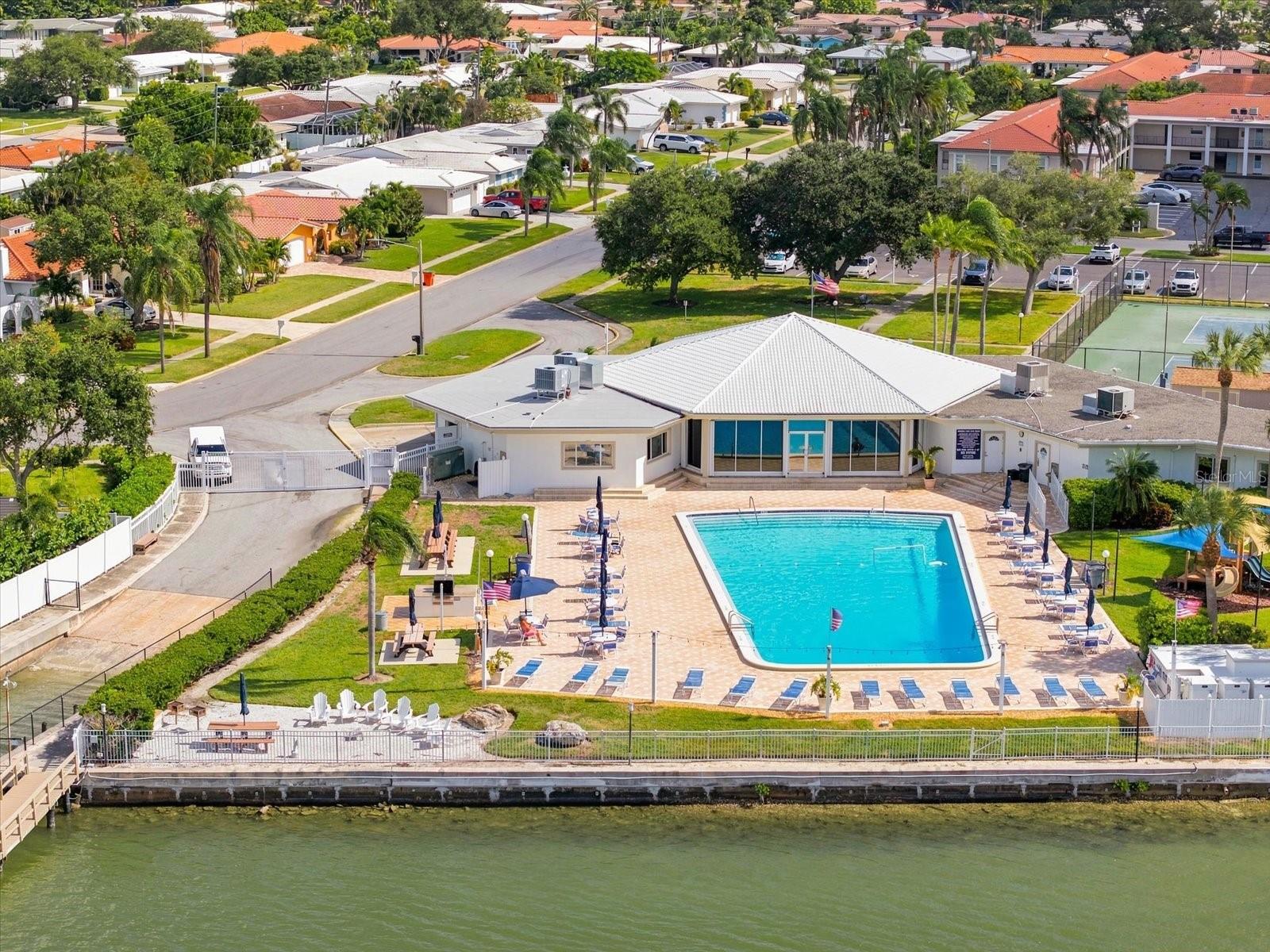10469 IMPERIAL POINT DRIVE E, Largo, FL 33774