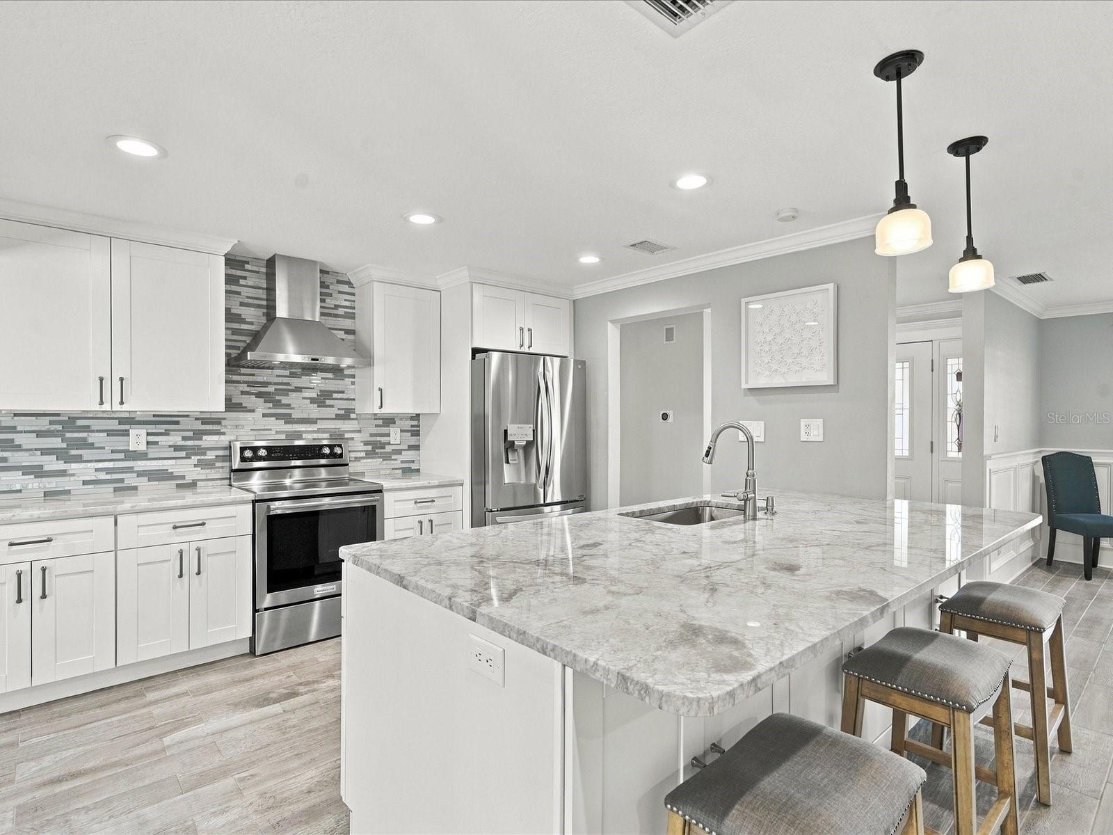 10469 IMPERIAL POINT DRIVE E, Largo, FL 33774