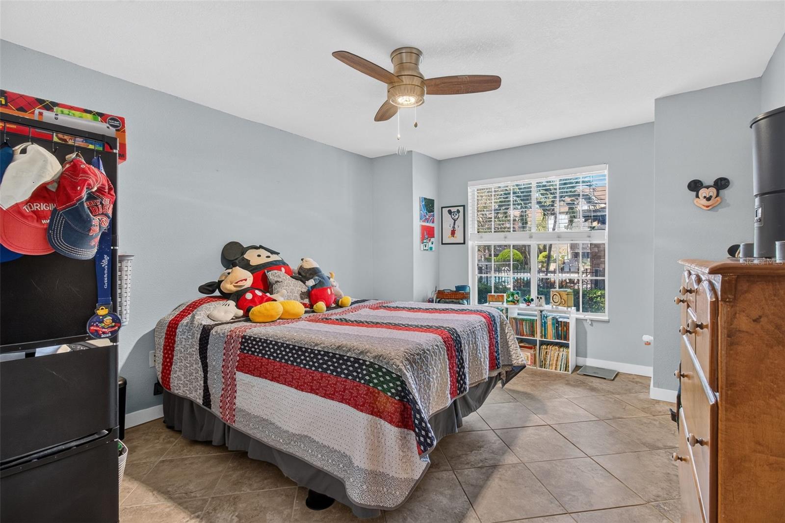 Primary bedroom. View to the pool.