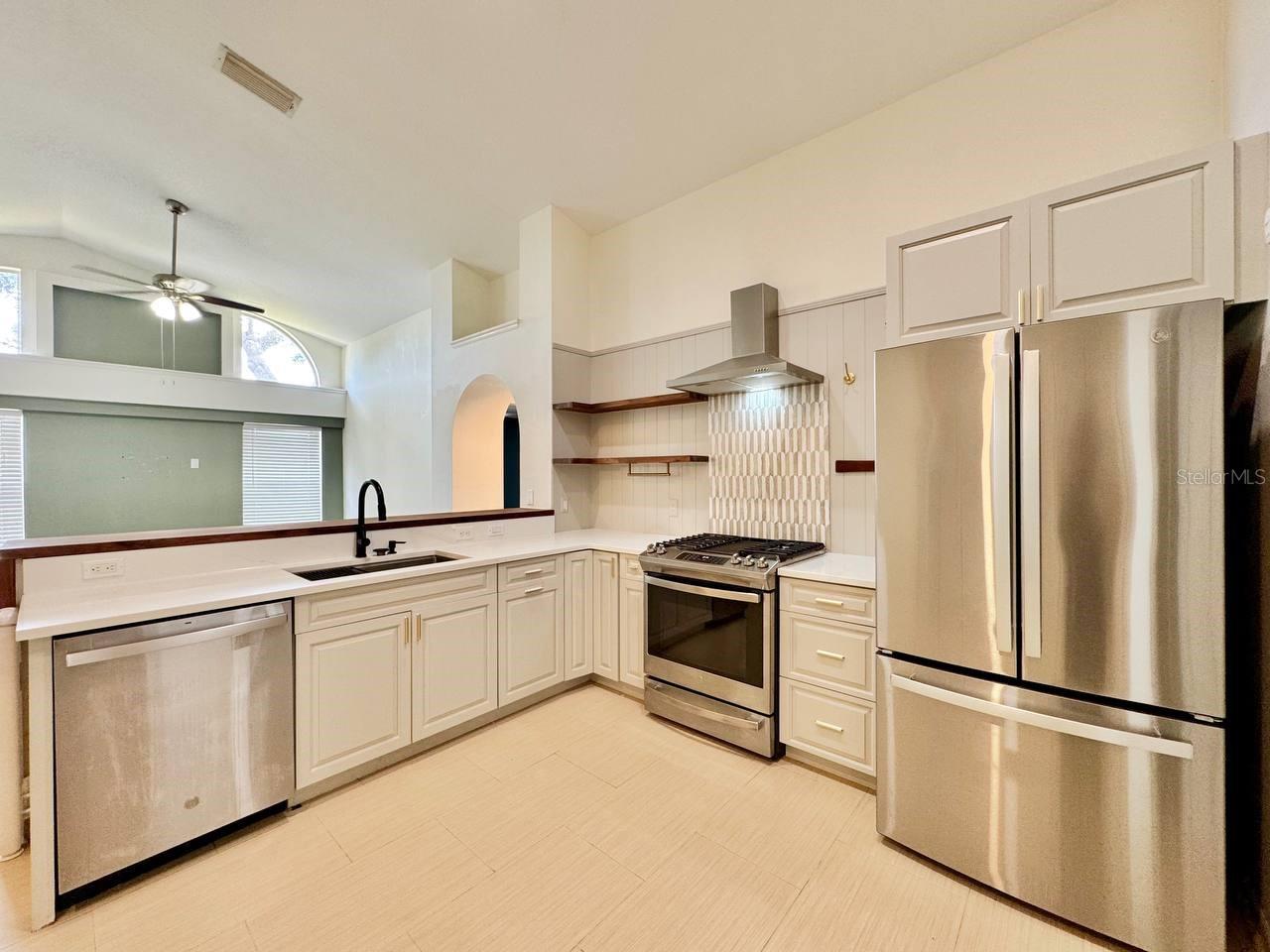 6748 WATERTON DRIVE, Riverview, FL 33578