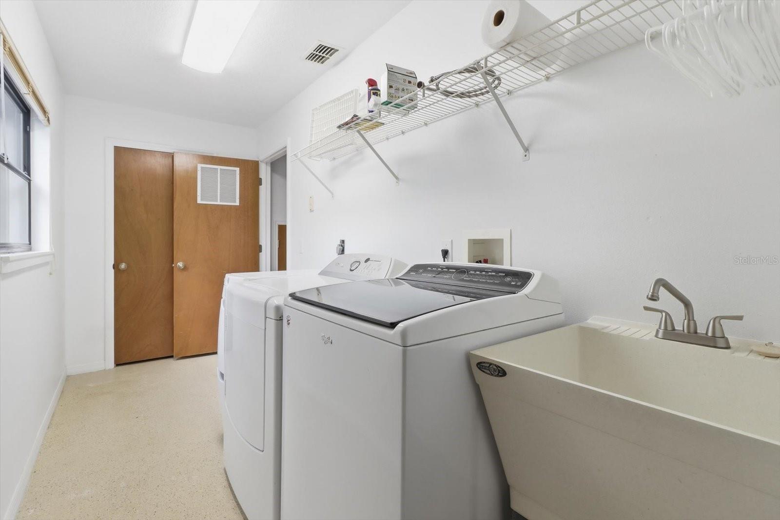 3156 N HOOTY POINT, Inverness, FL 34453