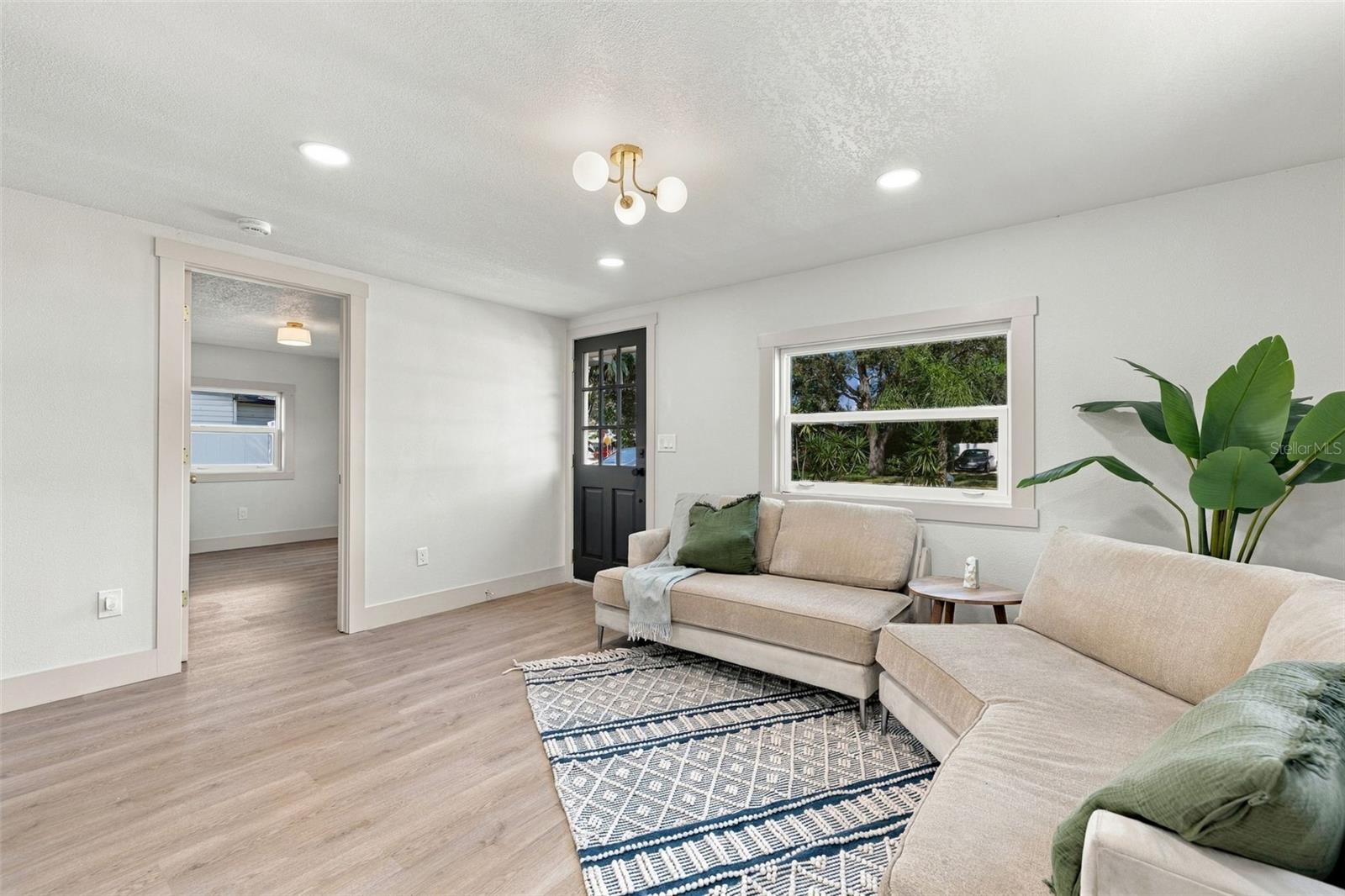 5160 45TH AVENUE N, St Petersburg, FL 33709