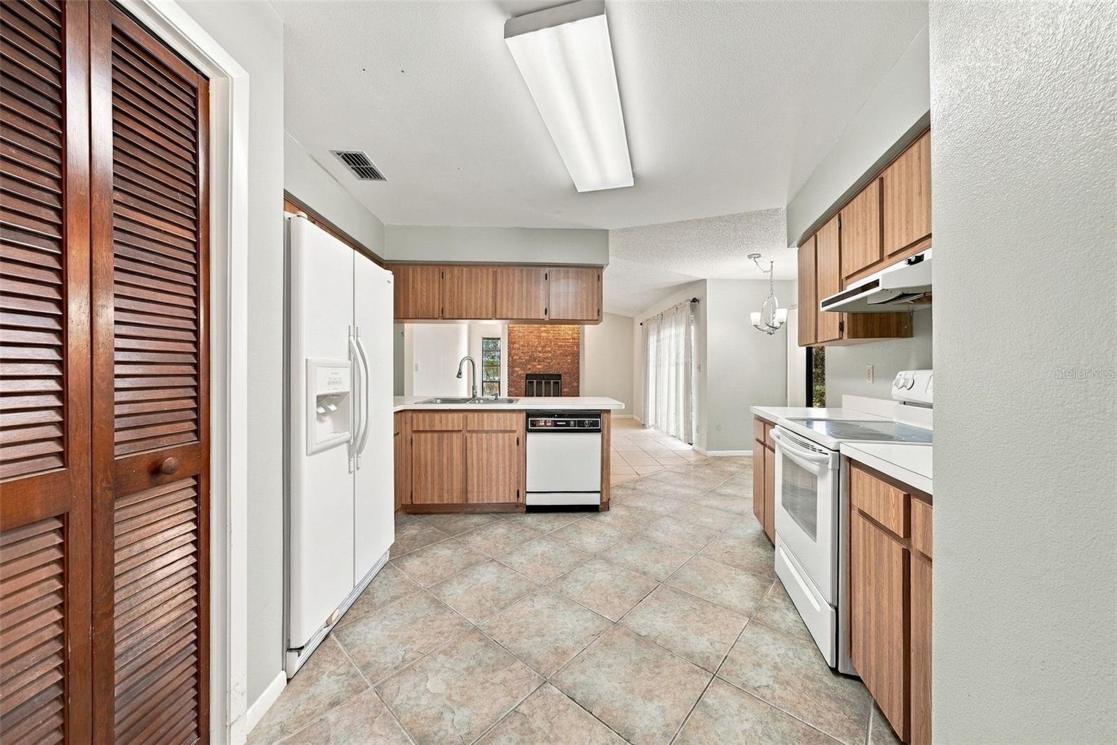 4301 ELLENVILLE PLACE, Valrico, FL 33596