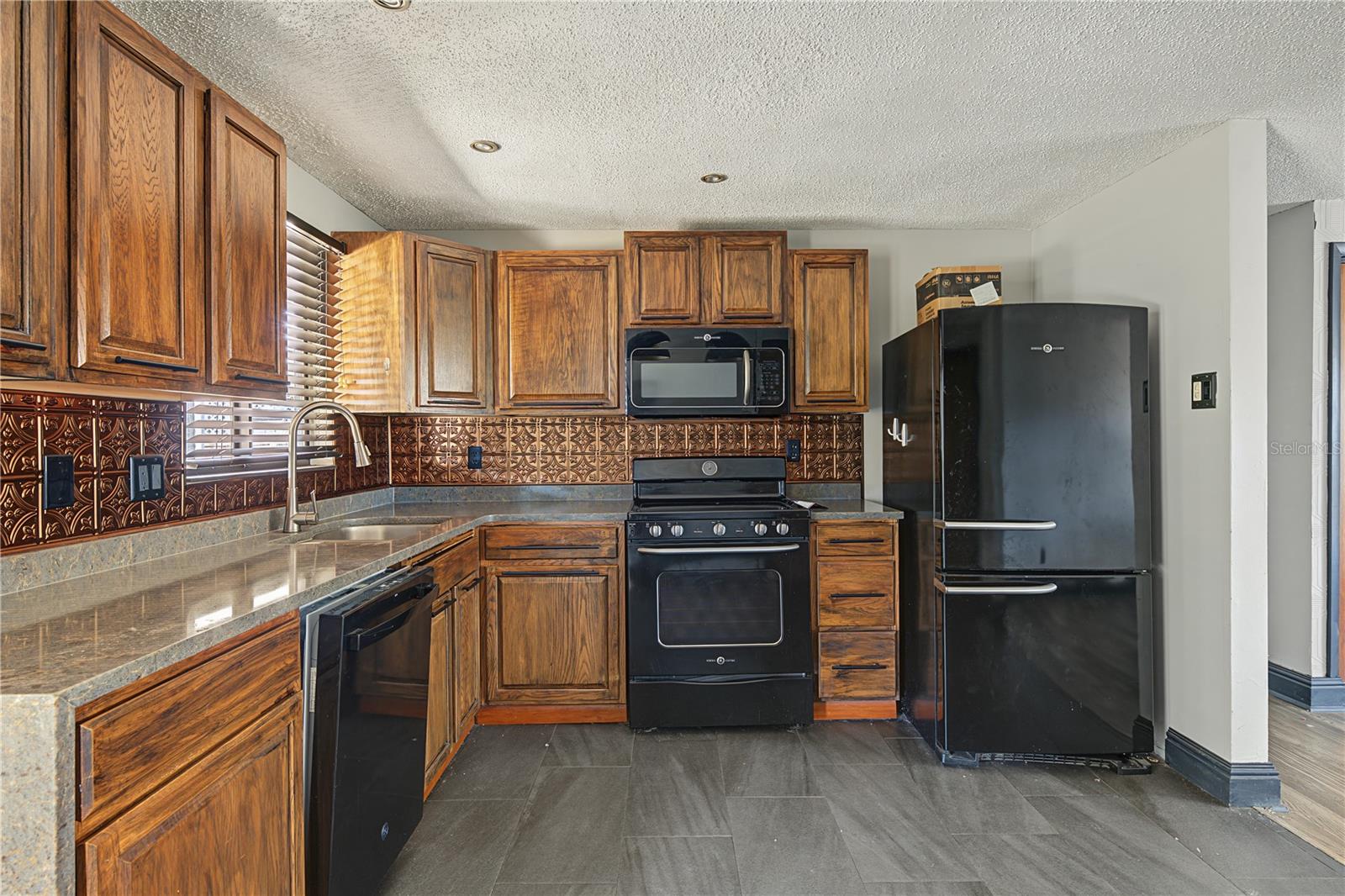 608 TIMBER BAY CIRCLE E, Oldsmar, FL 34677