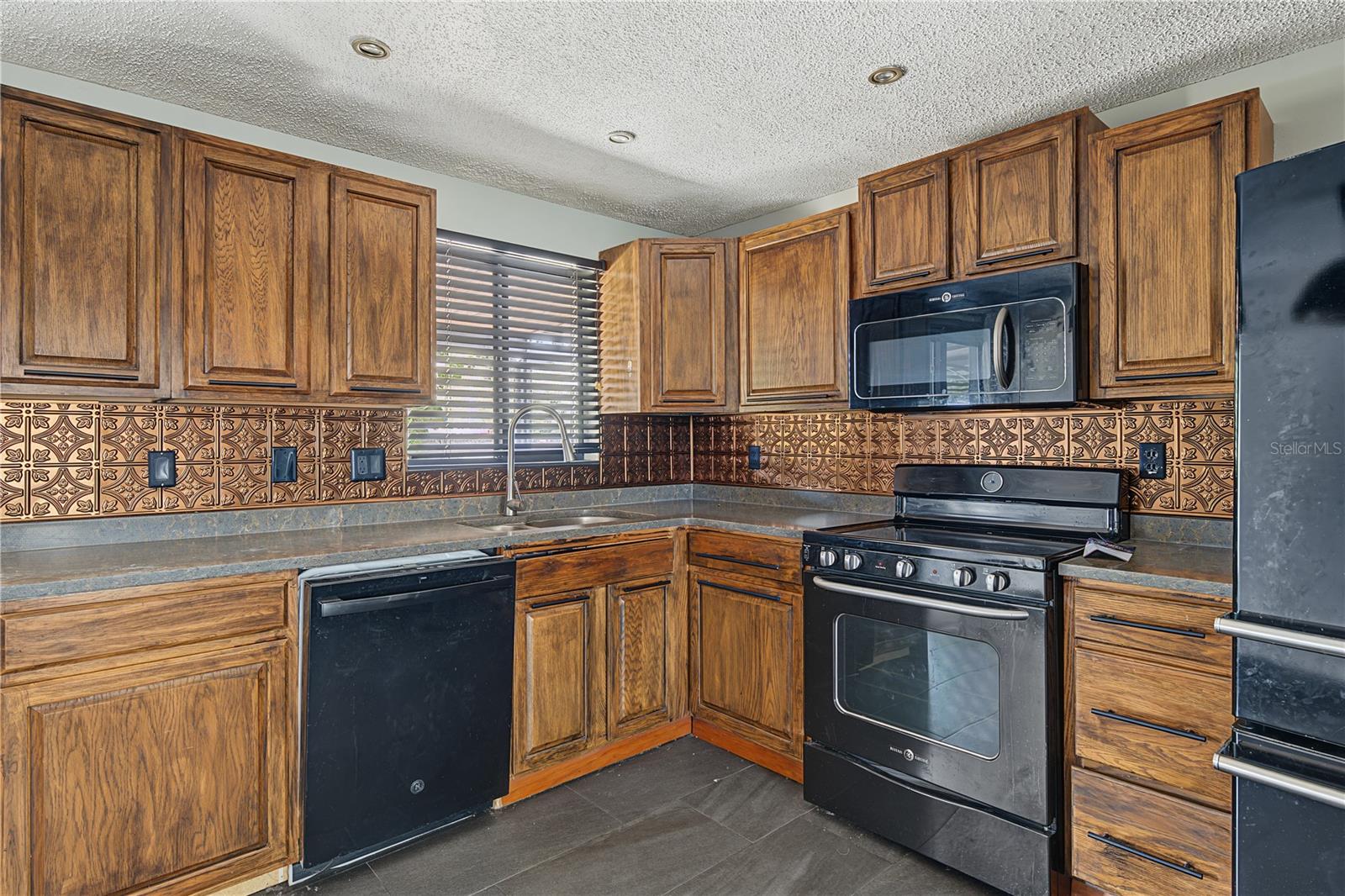 608 TIMBER BAY CIRCLE E, Oldsmar, FL 34677