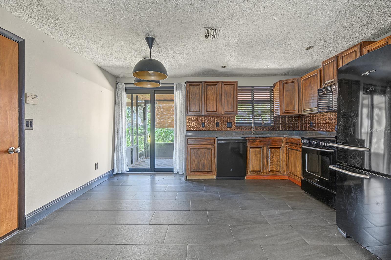 608 TIMBER BAY CIRCLE E, Oldsmar, FL 34677