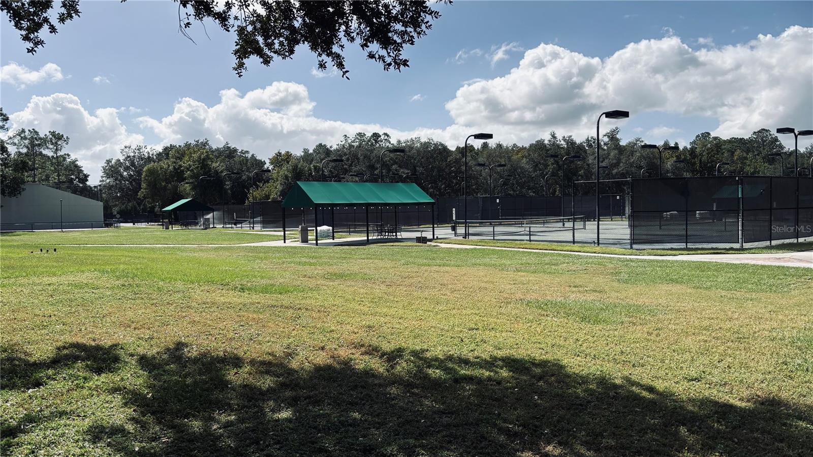 Hunter's Green Tennis facilities