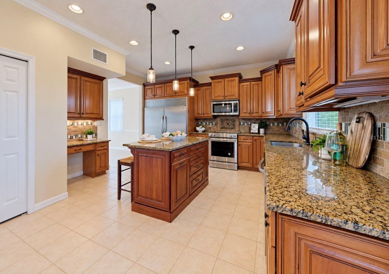 11214 LONGBROOKE DRIVE, Riverview, FL 33579