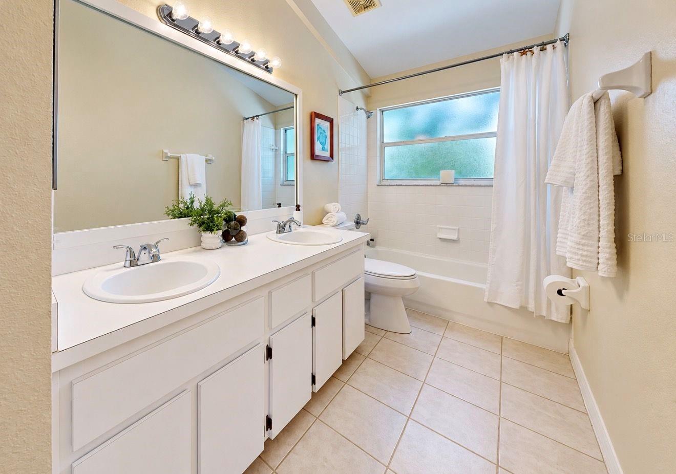 11214 LONGBROOKE DRIVE, Riverview, FL 33579