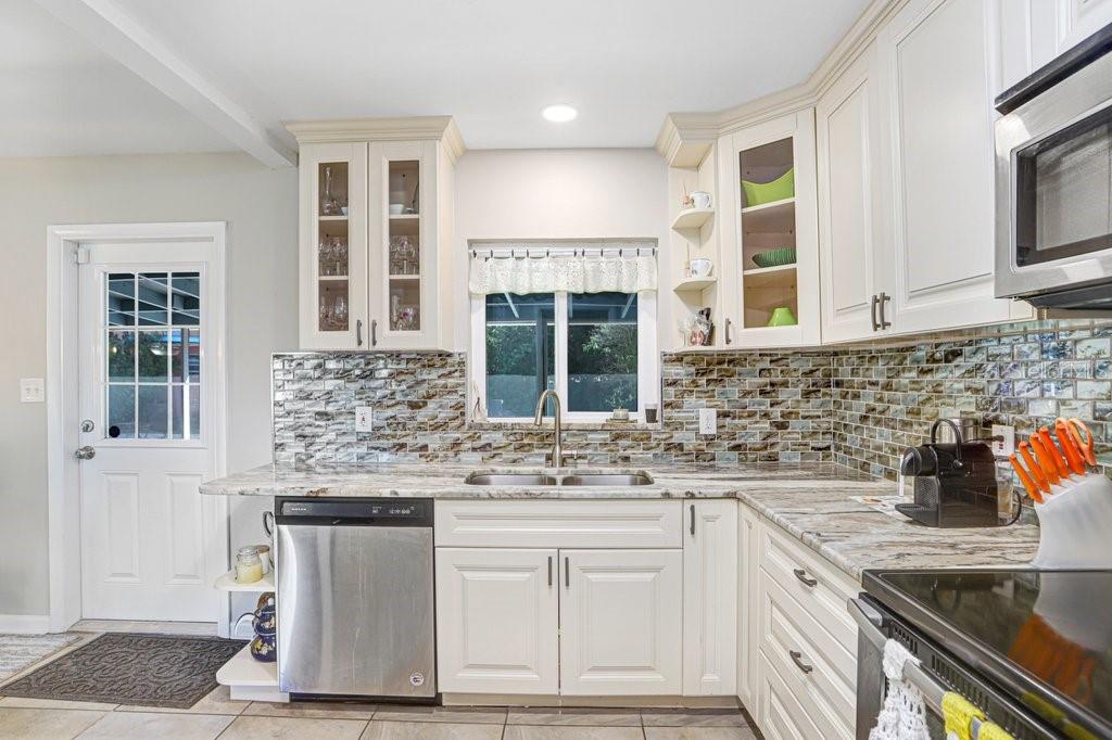 6703 N RIVER BOULEVARD, Tampa, FL 33604