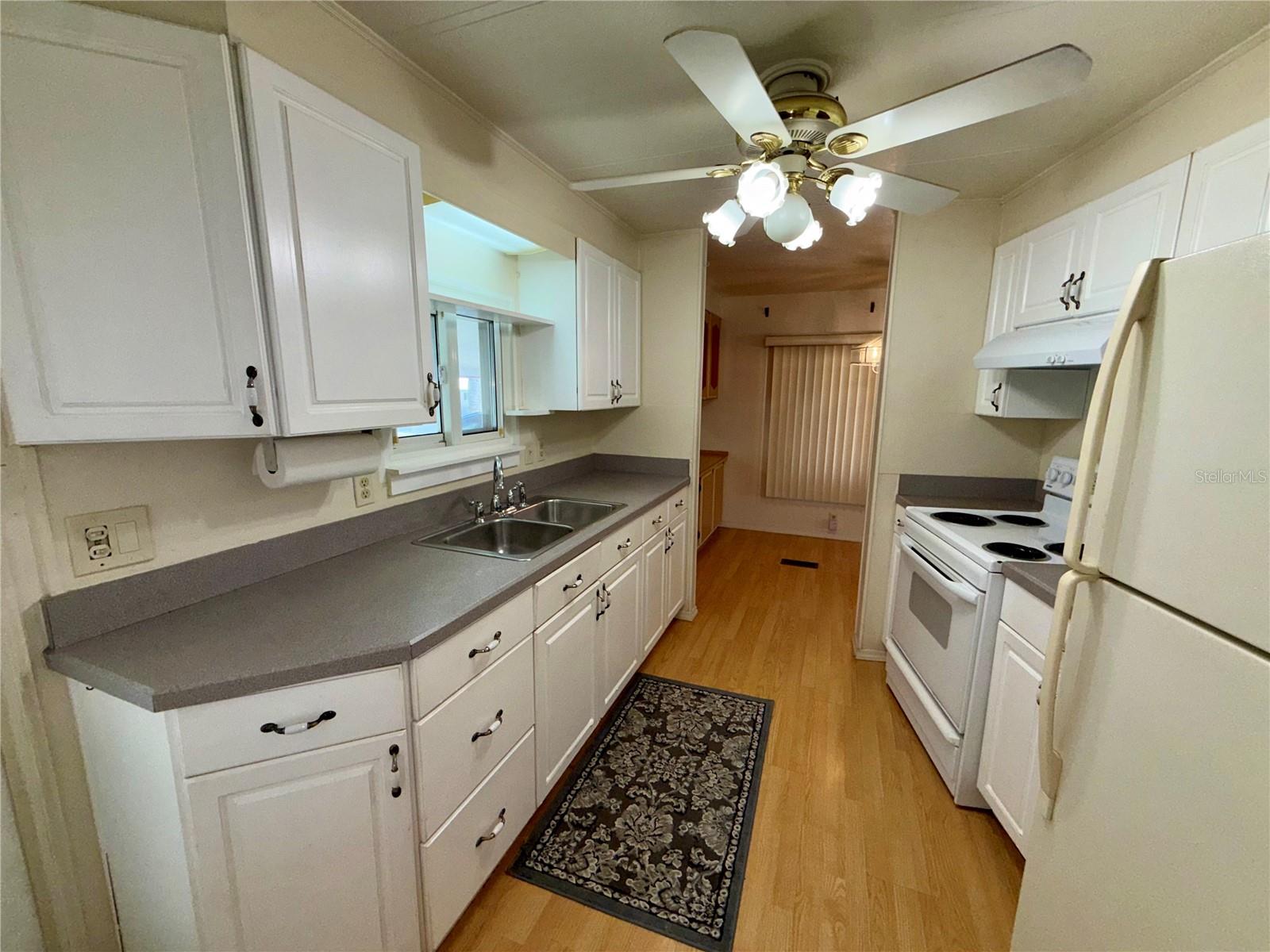 82208 F STREET N, #208, Pinellas Park, FL 33781