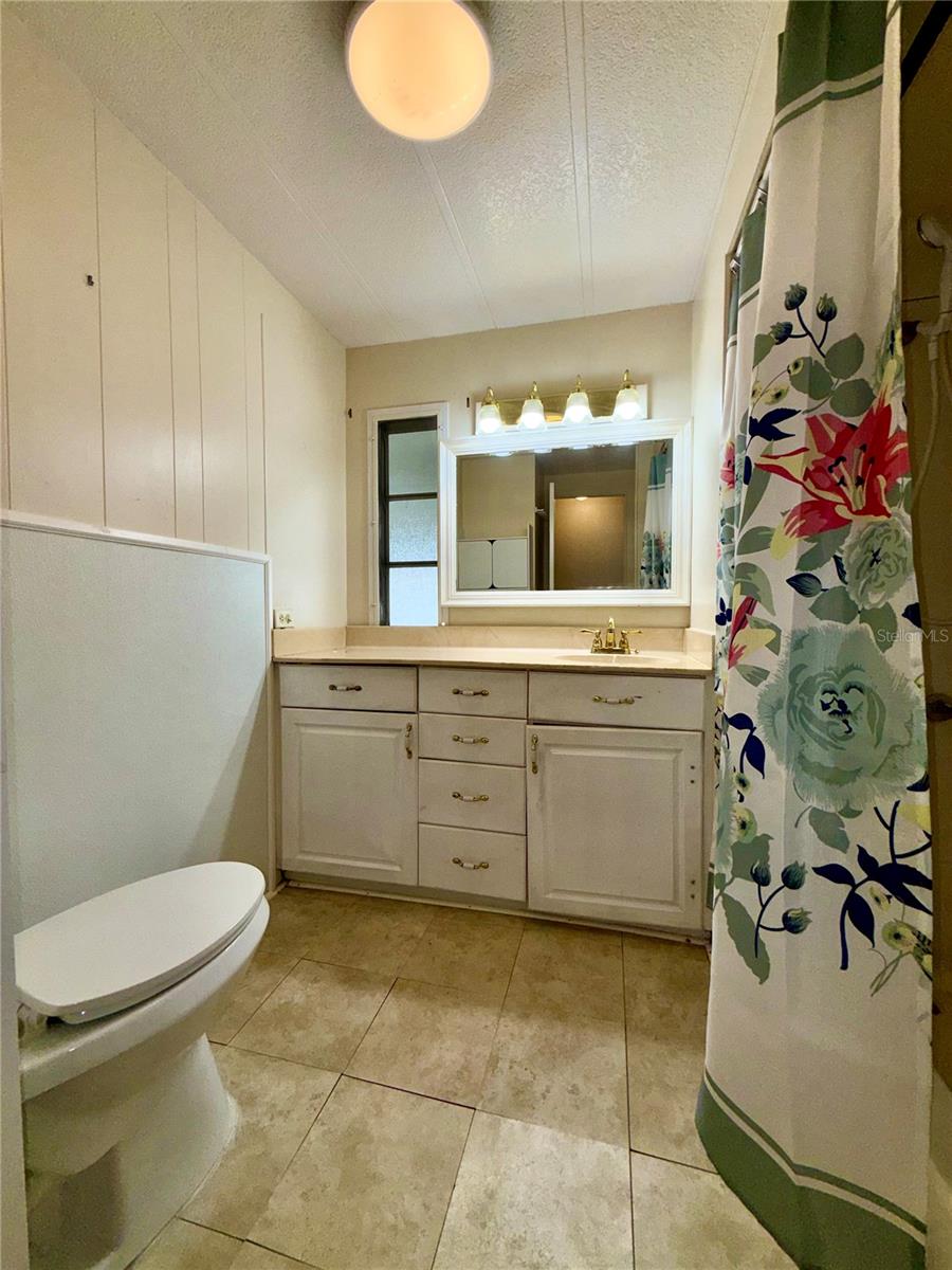 Guest Bathroom