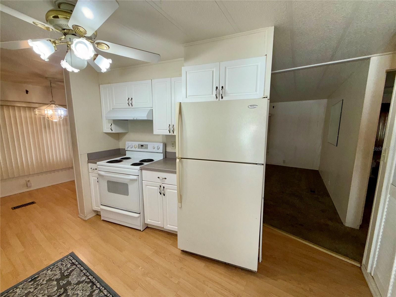82208 F STREET N, #208, Pinellas Park, FL 33781