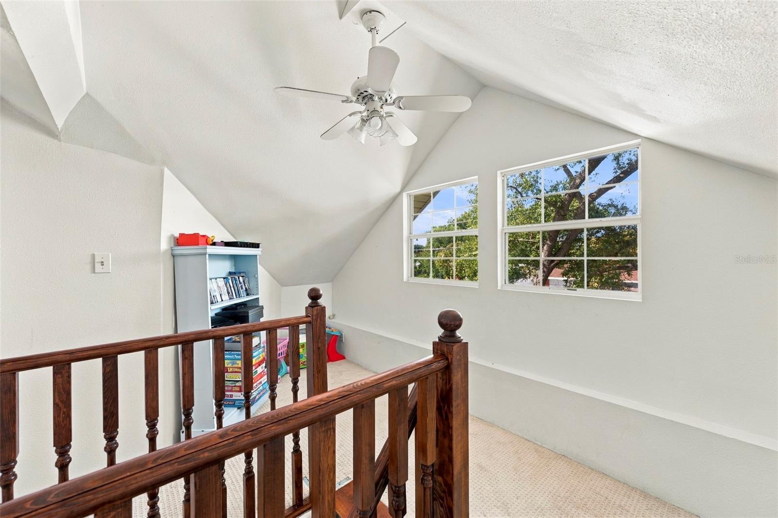 10350 54TH AVENUE N, St Petersburg, FL 33708