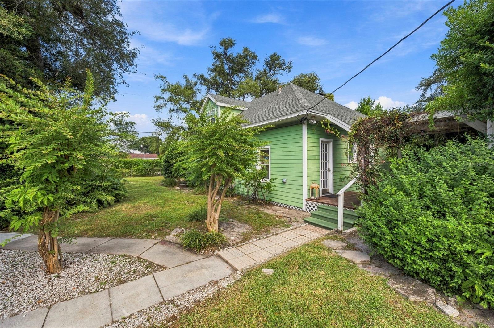 10350 54TH AVENUE N, St Petersburg, FL 33708