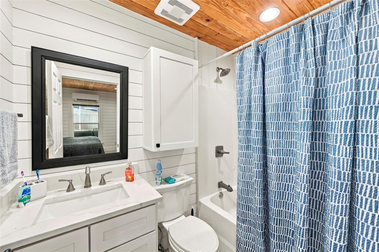 10350 54TH AVENUE N, St Petersburg, FL 33708