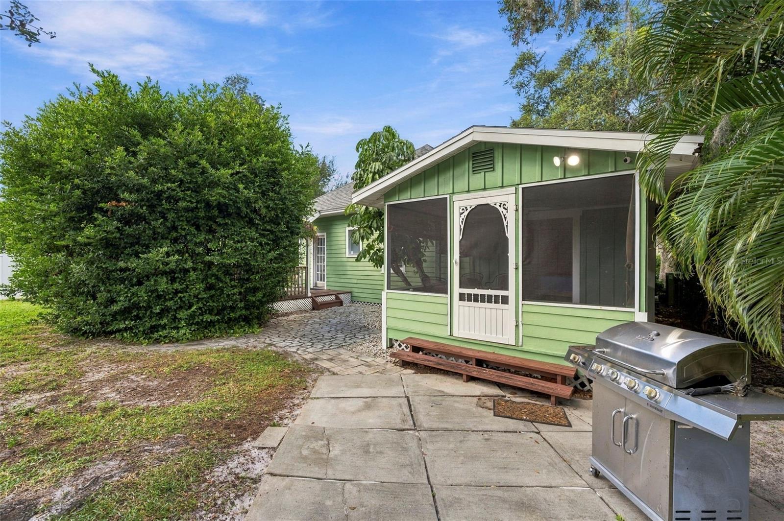 10350 54TH AVENUE N, St Petersburg, FL 33708
