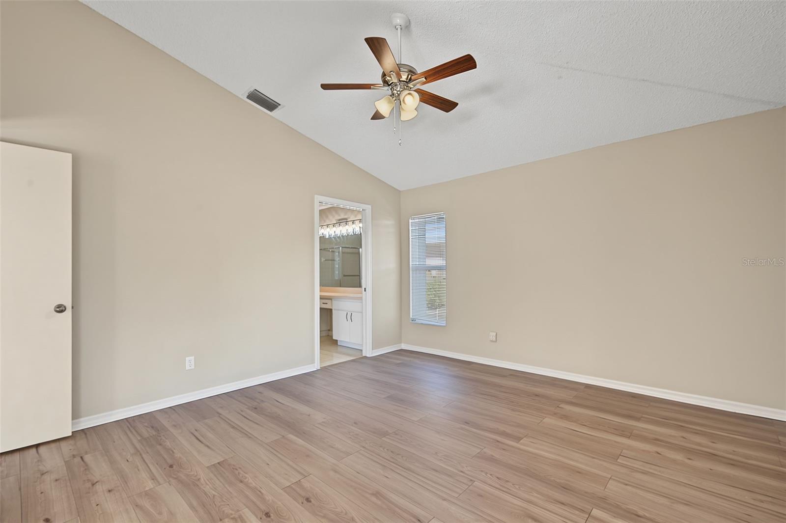 2113 STERLING GLEN COURT, Sun City Center, FL 33573