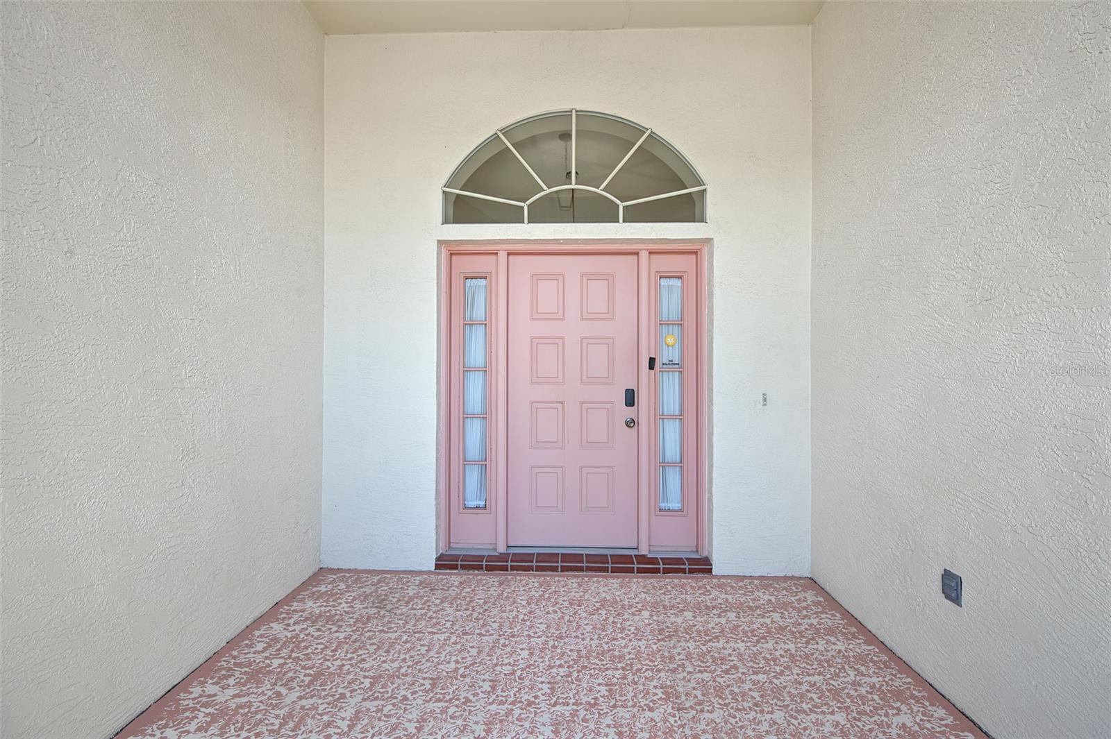 2113 STERLING GLEN COURT, Sun City Center, FL 33573