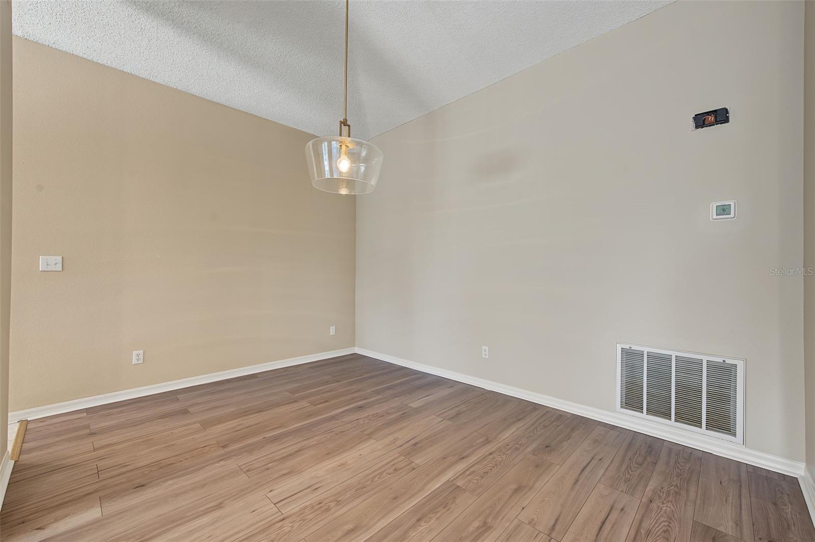 2113 STERLING GLEN COURT, Sun City Center, FL 33573